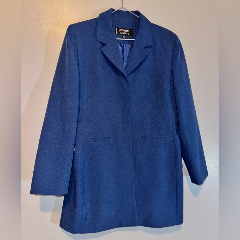 Larry Lavine blue jacket